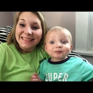 Meet your Posher, Desiree