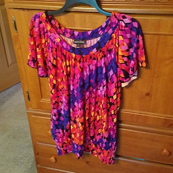 Short sleeve banded waist top