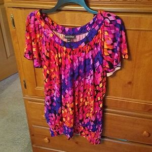 Short sleeve banded waist top