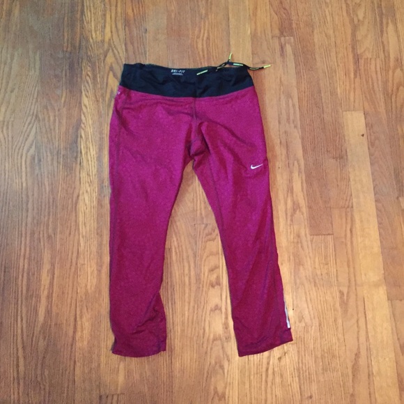 Nike Dry-Fit Cold Weather Capri Leggings