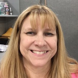 Meet your Posher, Debbie