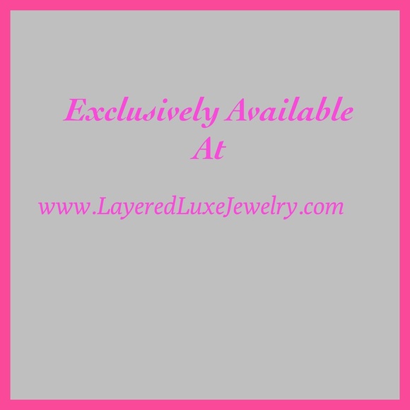 Dainty 3 Layer Gold Bar Circle Pendant Necklace (D - Picture 4 of 4