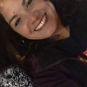 Meet your Posher, Liz