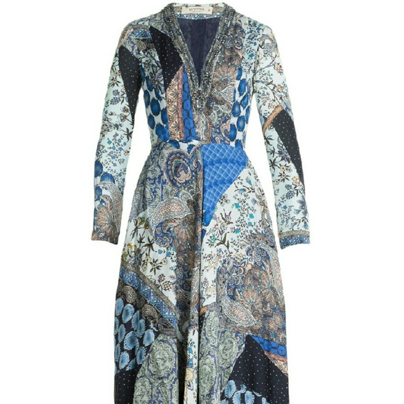 Take a Peek Inside this Closet - Picture 4 of 4