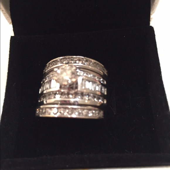 Diamond ring