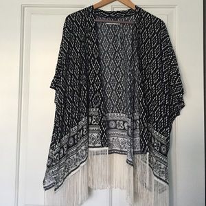 BNWT Black and White Kimono