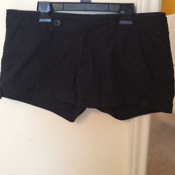 Shorts - Picture 2 of 4