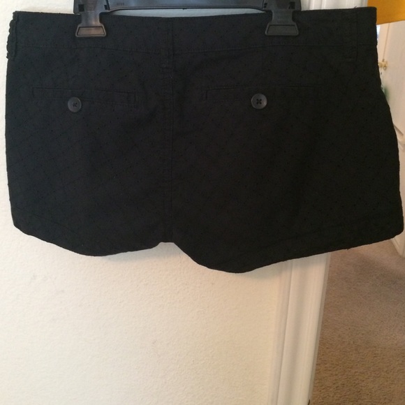 Shorts - Picture 3 of 4