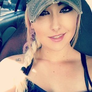 Meet your Posher, Tiffanie