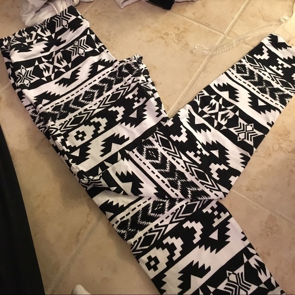 Express Aztec pants - Picture 2 of 4