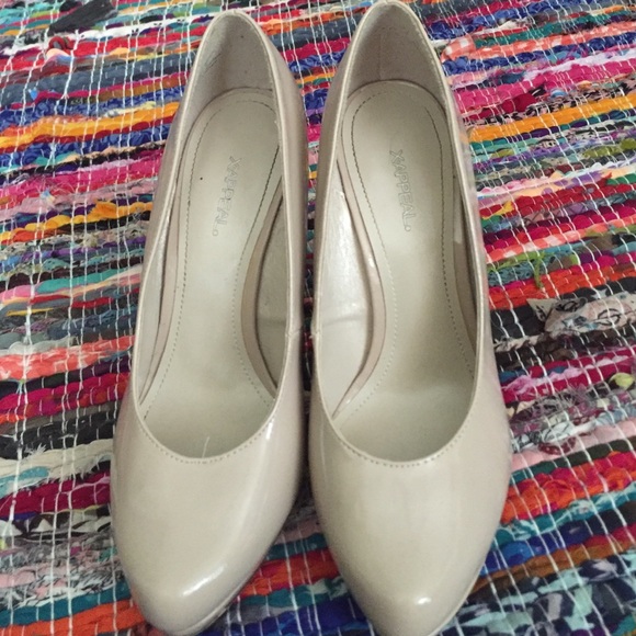 🌱nude heels🌱 - Picture 2 of 3