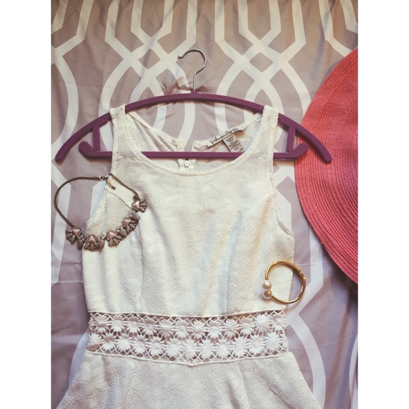 Spring/Summer Cutout Dress - Picture 2 of 4