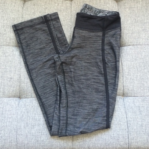Lululemon pants size 4 Grey Astro