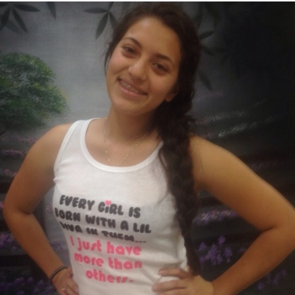 The diva 🎉 2 hours party sale 🎉 - Picture 2 of 3