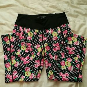 Betsey Johnson Workout Leggings!