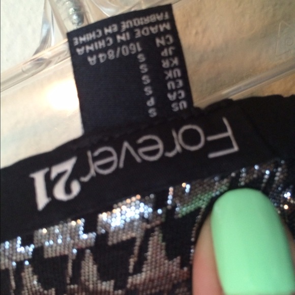 Shorts - Picture 3 of 3