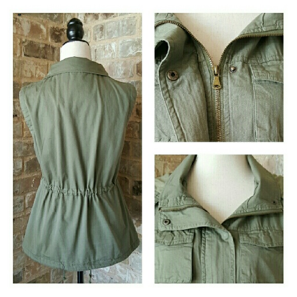 ONE MED LEFT! Lined Military Style Vest with Hood - Picture 4 of 4