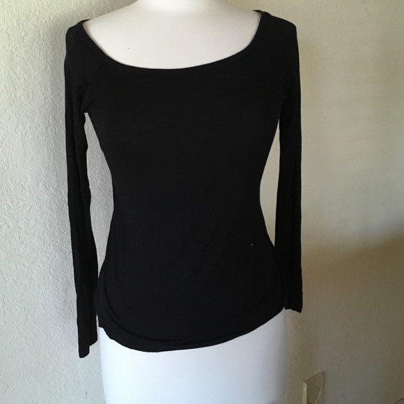 Long sleeve black shirt
