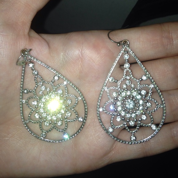 Shiny earrings - Picture 1 of 1