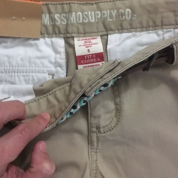 NWT Mossimo Shorts with belt😸 - Picture 2 of 3