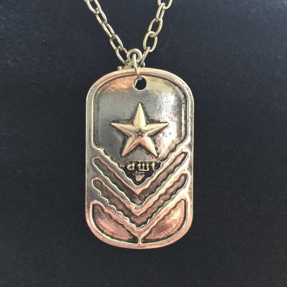 Men's silver Military chevron with crucifix NWOT - Picture 2 of 4