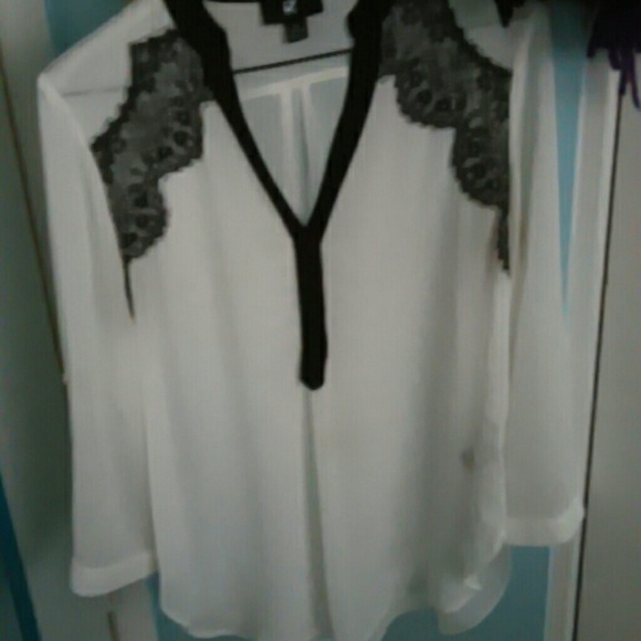 White and black blouse?
