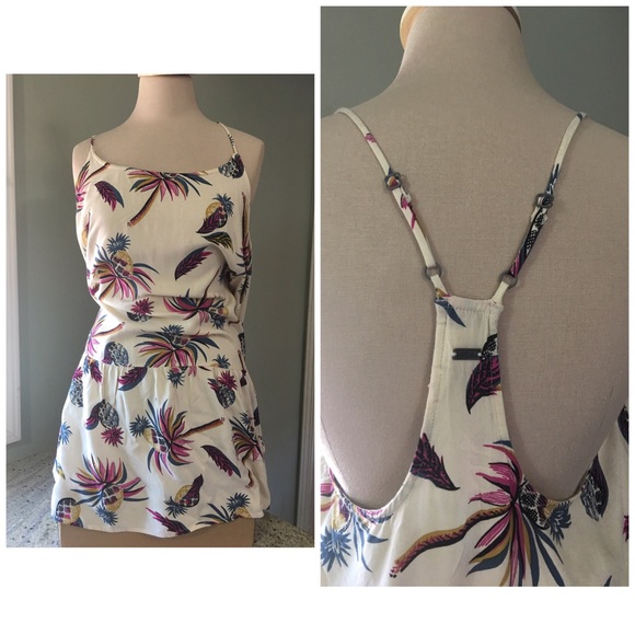 Roxy Tops - 🔥Flash Sale! Roxy loose fit peplum style