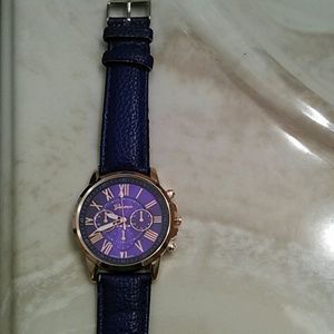 Pretty royal blue eatch