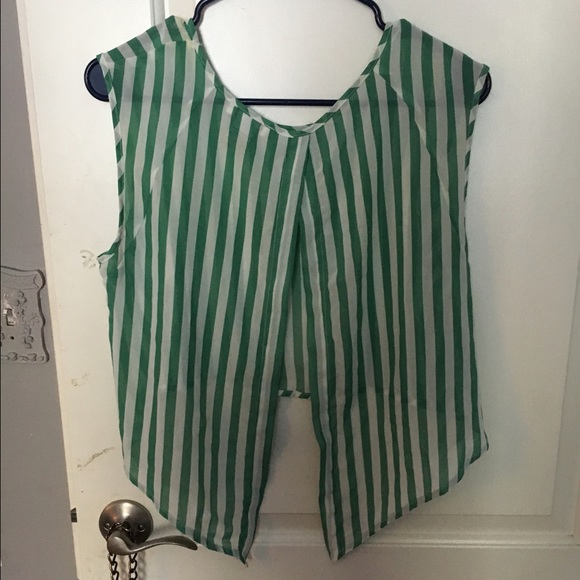 Crop top - Picture 2 of 3