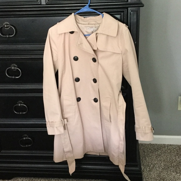 Gap tan trench coat
