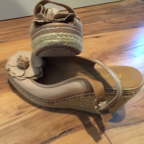 Dress shoes