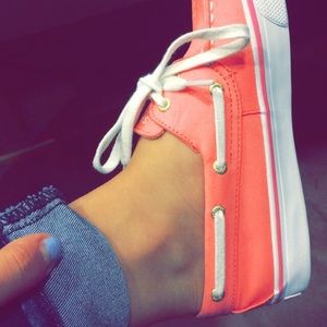 FLASH SALE Pink Sperrys- Canvas