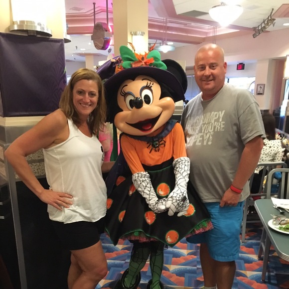 Meet your Posher, Vicki - Picture 4 of 4