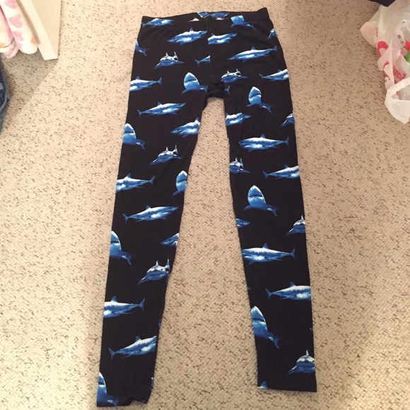 Forever 21 shark leggings