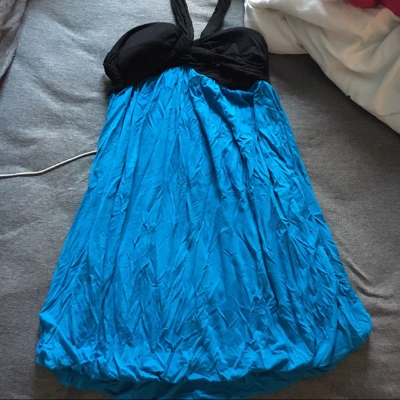 Dress - Picture 2 of 3