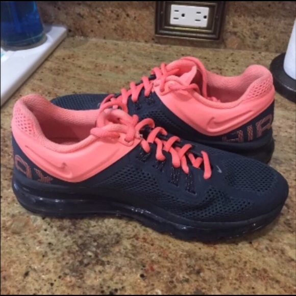 2013 Nike AirMax 7.5