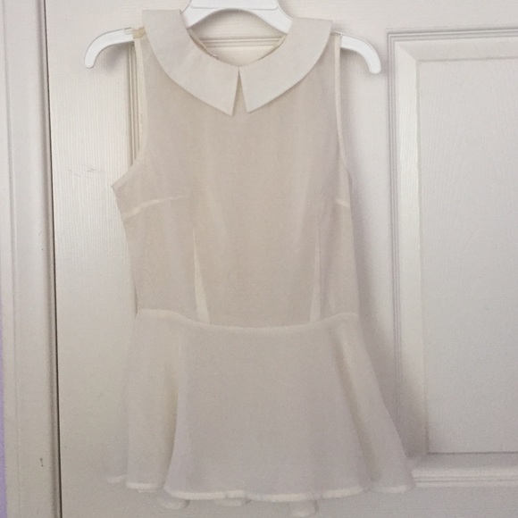 NEW 🌟🌟🌟🌟 white peplum blouse