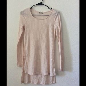 Delicate pink ribbed shirt