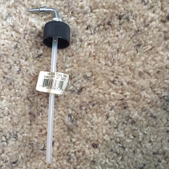 14 shades of MAC Micronized Airbrush makeup - Picture 2 of 4