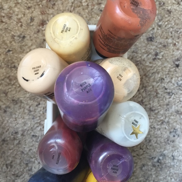 14 shades of MAC Micronized Airbrush makeup - Picture 3 of 4