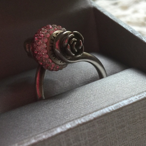 💍beautiful ring 💍 - Picture 3 of 3