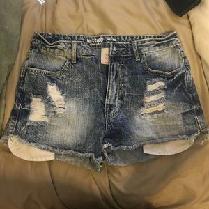 Destroyed jeans