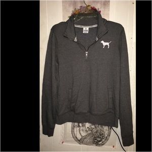 VS half zip up