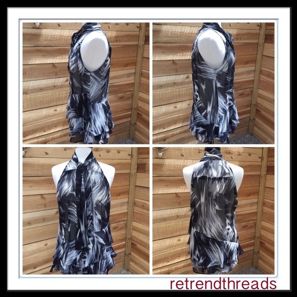 Flowy sleeveless blouse! - Picture 3 of 4