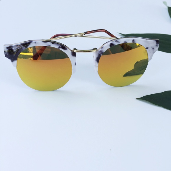 Accessories - NWT || Marbled Mirrored Retro Cat Eye Sunglasses