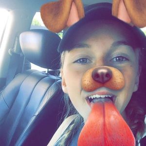 Meet your Posher, Kaitlyn