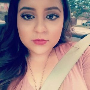 Meet your Posher, Carla