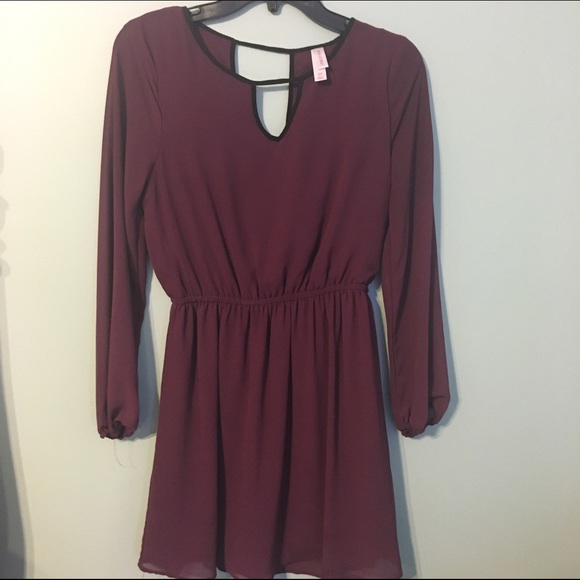 Burgundy sleeved dress:M