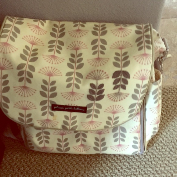 Petunia Pickle Bottom Diaper Bag- great condition