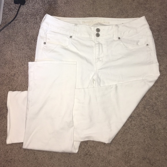 American Eagle White Artist Crop Denim